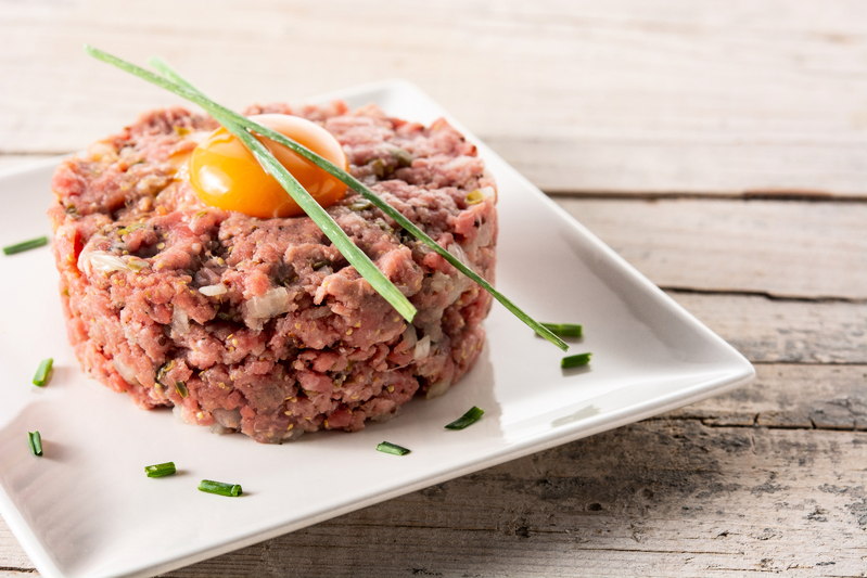 Carne cruda: l'estate della macelleria