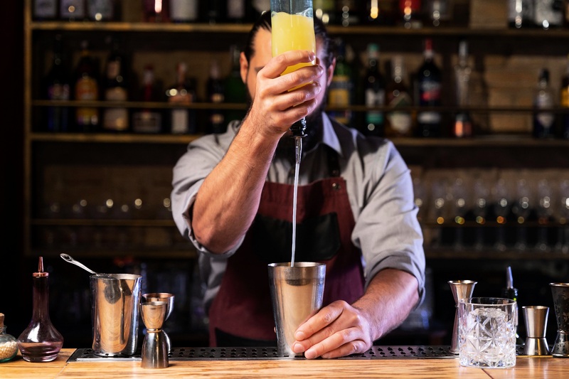 Corso avanzato per Barman. Ottimizzazione del servizio e tecniche di miscelazione moderna
