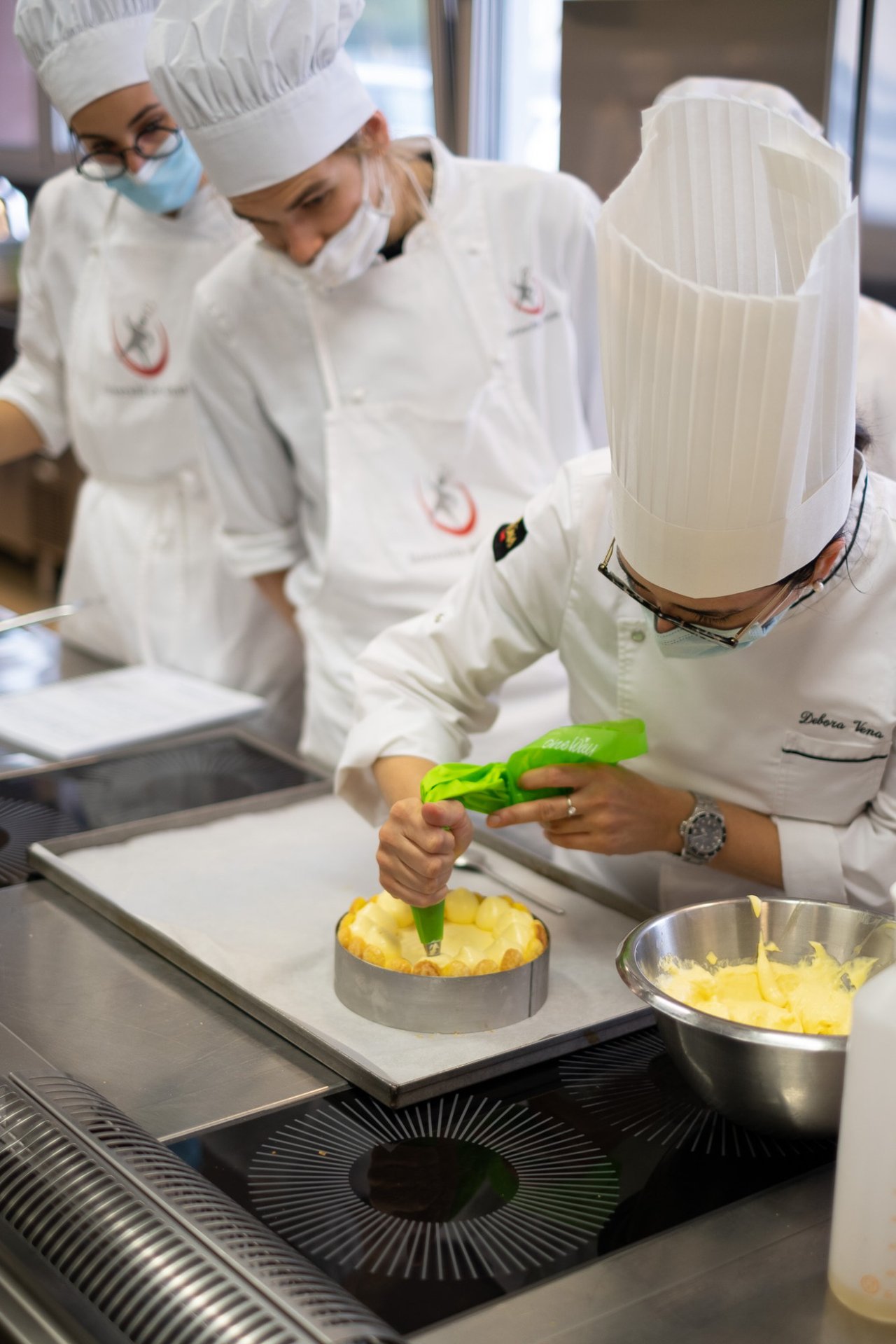 <b>Corso professionale di Pasticcere</b><br>con at
